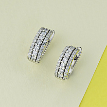 Серьги из комбинированного золота с бриллиантами