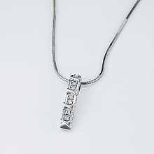 Подвеска из белого золота с бриллиантами