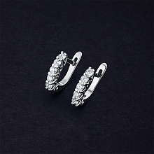 Серьги из белого золота с бриллиантами